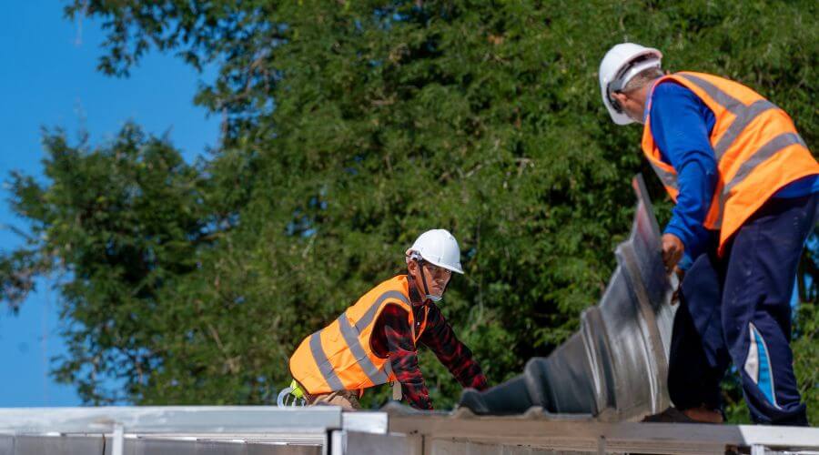 Professional residential roofers in Simsbury, CT